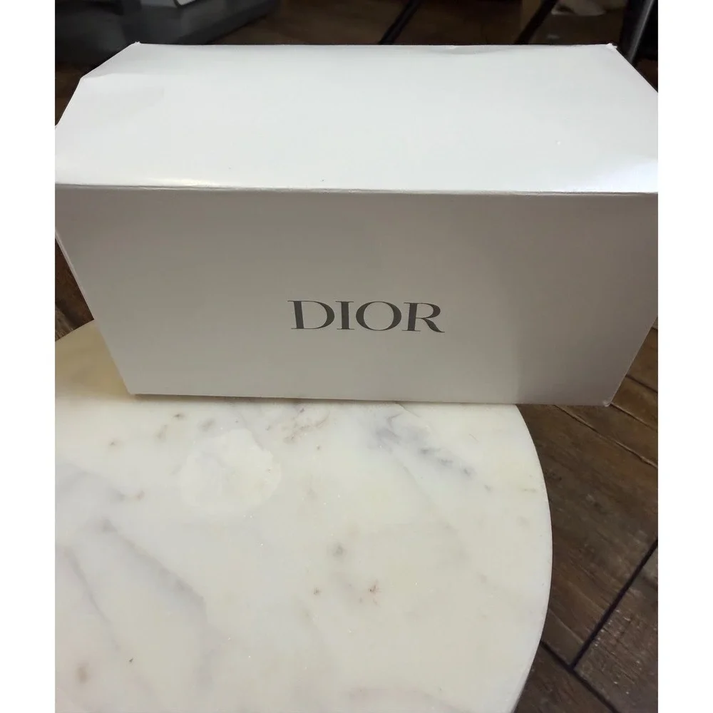 Dior Parfums White Velvet Cosmetic‎ Pouch Gold Embroidered Logo Makeup Bag Boxed
